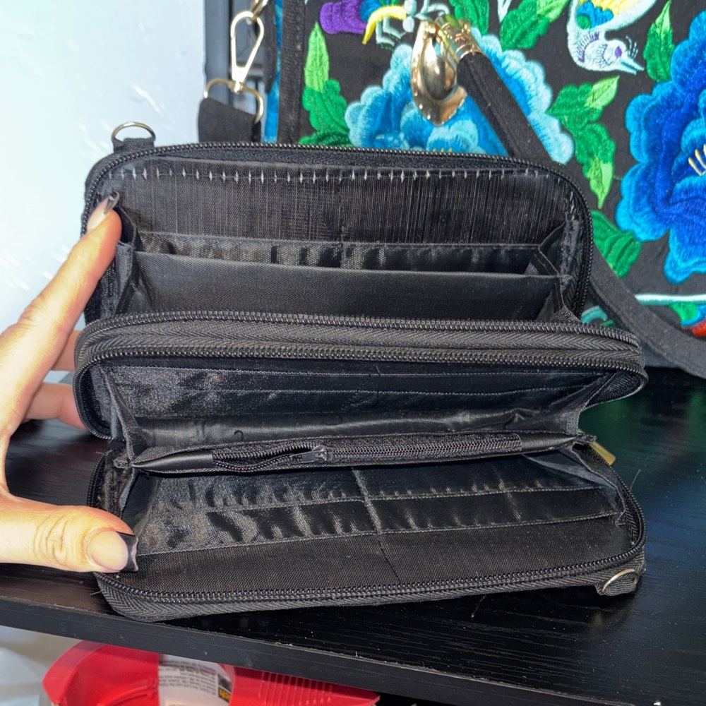 Embroidered Floral Black Handbag - Picture 6 of 9